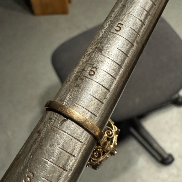 10k Victorian Blue Sapphire Cocktail Ring - Picture 10 of 11